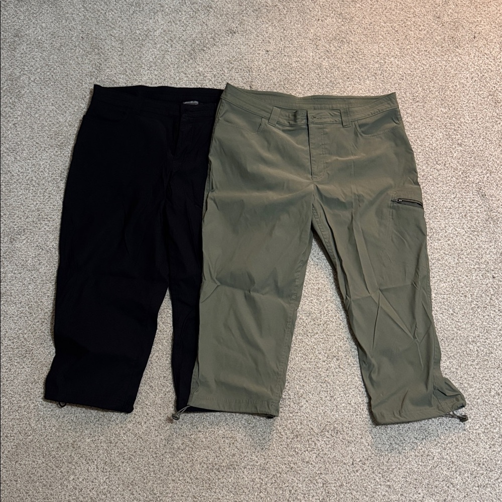 Eddie Bauer black and Olive Green Women's Capris ( 2 pair)